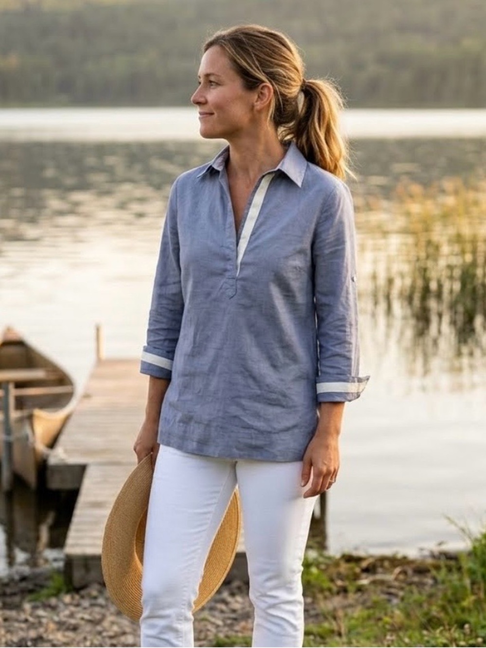 Women’s Cortland Park Size Medium Blue Chambray Pullover Top -100% cotton